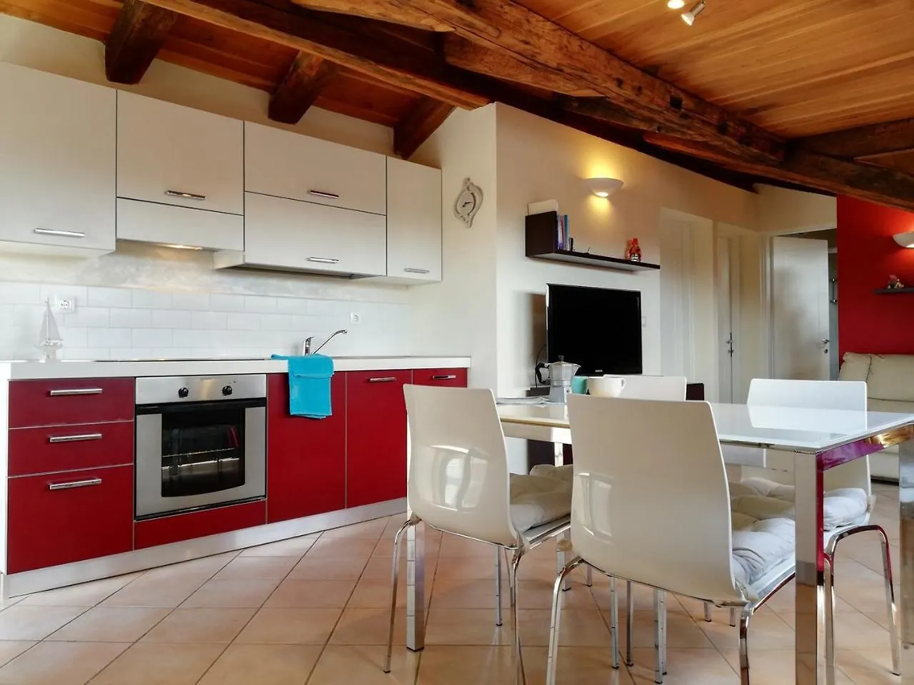 Apartment Sofia With Roof Terrace And Sea View In Gedici