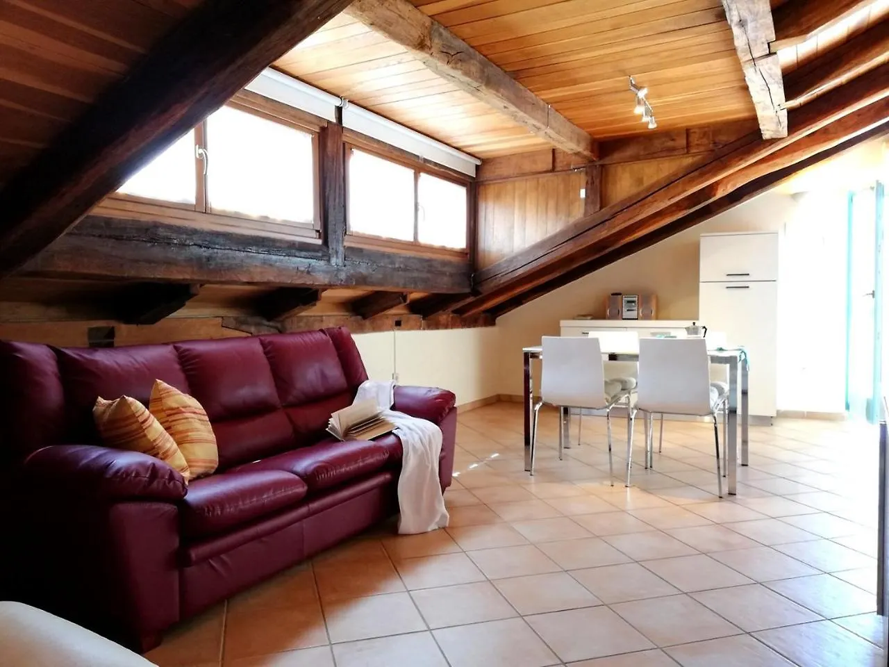 Apartment Sofia With Roof Terrace And Sea View In Gedici