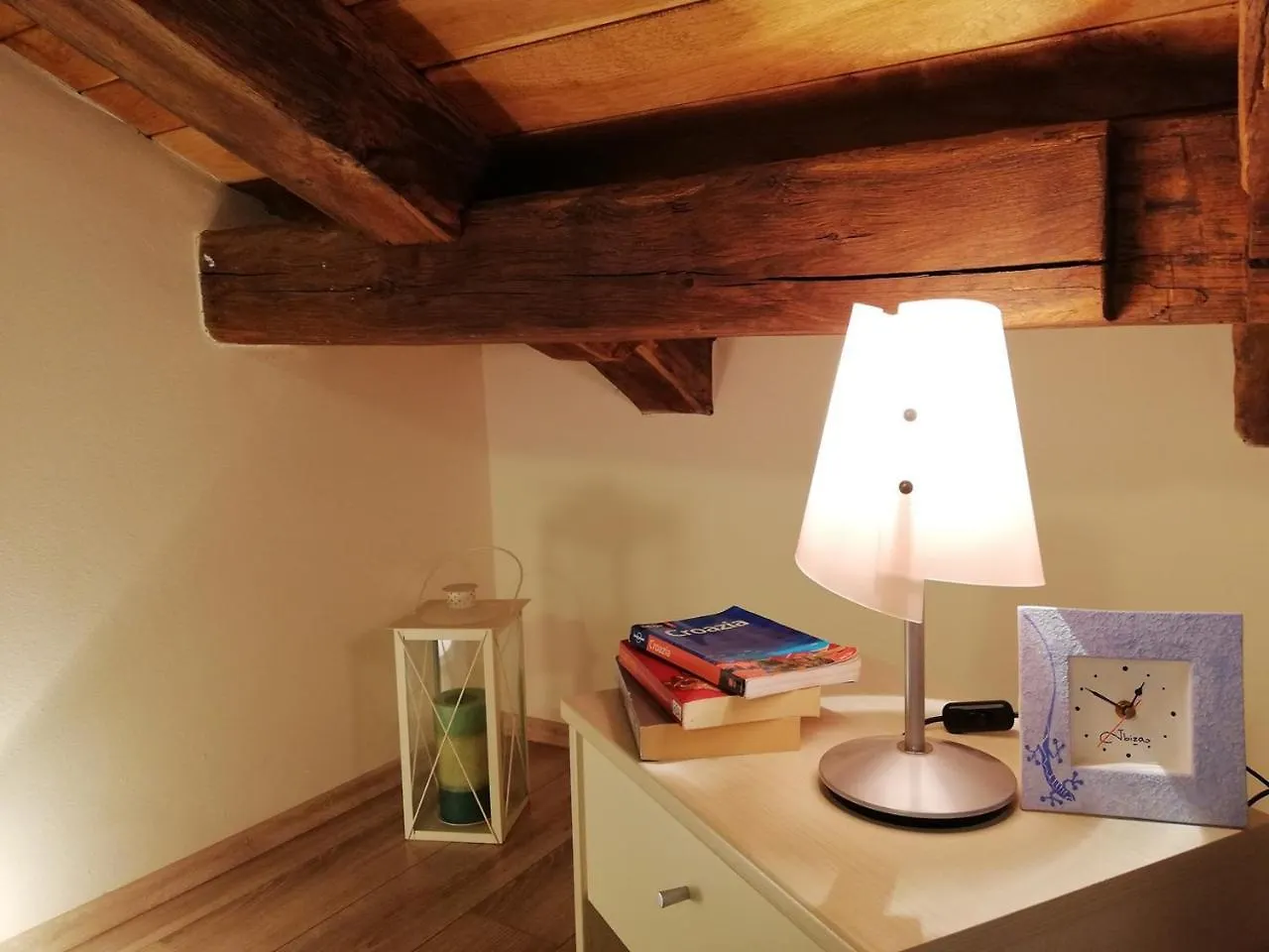 Apartment Sofia With Roof Terrace And Sea View In Gedici