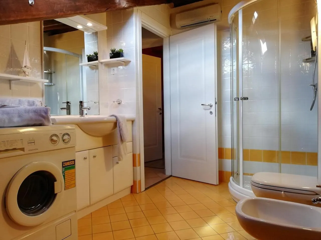 Apartment Sofia With Roof Terrace And Sea View In Gedici Croatia